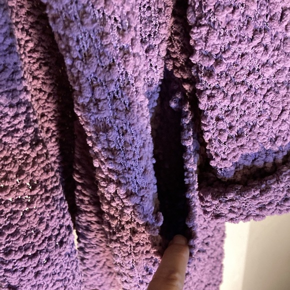 Cozy Purple Women's Sweater size large with pockets - Picture 4 of 5